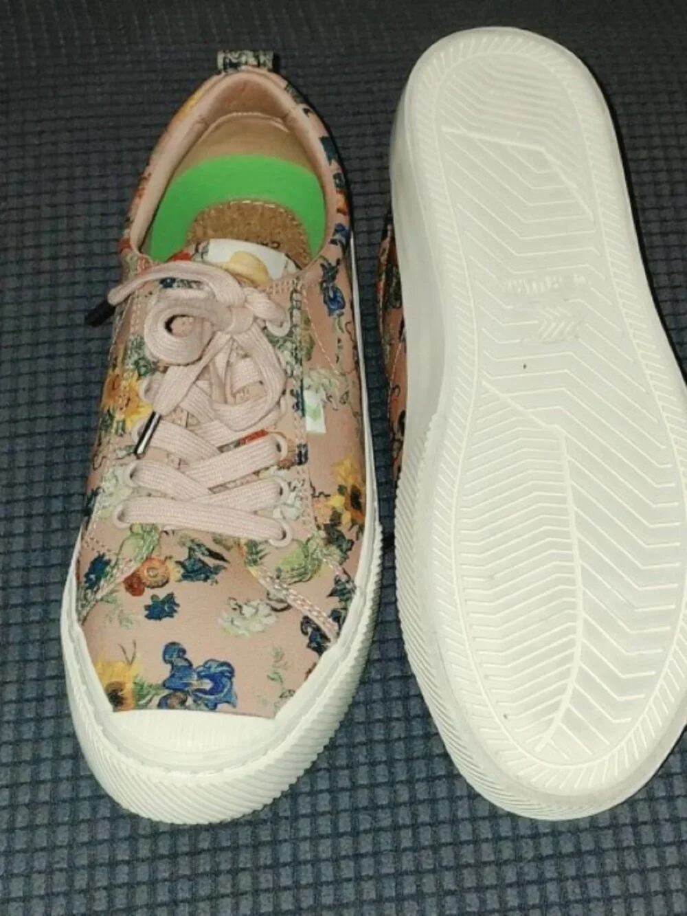 Cariuma x Van Gogh Museum OCA Low Sneakers Jubilee 50 Flower Women 11M Men 9.5M